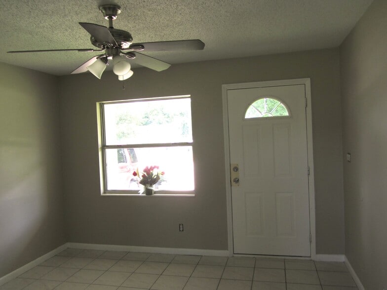 Building Photo - 408 Morgan Cir S