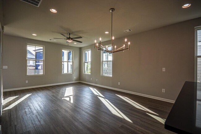 Building Photo - 104 Black Gum