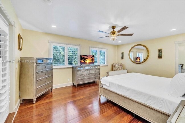 Building Photo - 625 Poinciana Dr