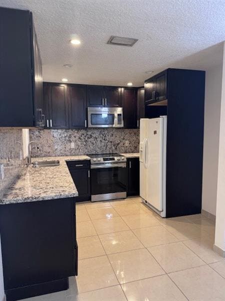 Building Photo - 2836 Carambola Cir S