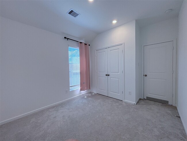 Building Photo - 30363 Tall Fescue Dr
