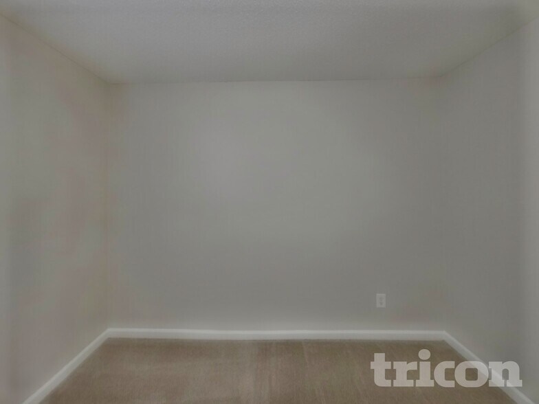 Building Photo - 2108 Wilkinson Dr