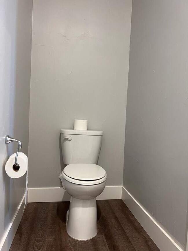 Building Photo - 1010 Mud Pie Ln