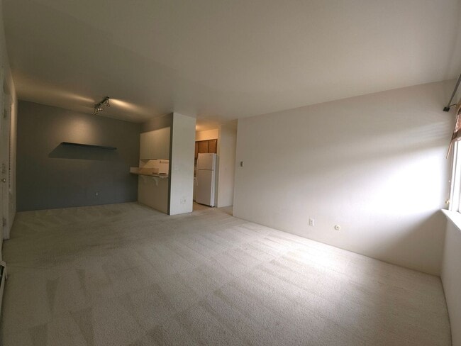 Building Photo - 4955 Moorhead Ave