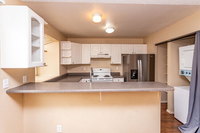 Building Photo - 6853 Mountain Top Ln