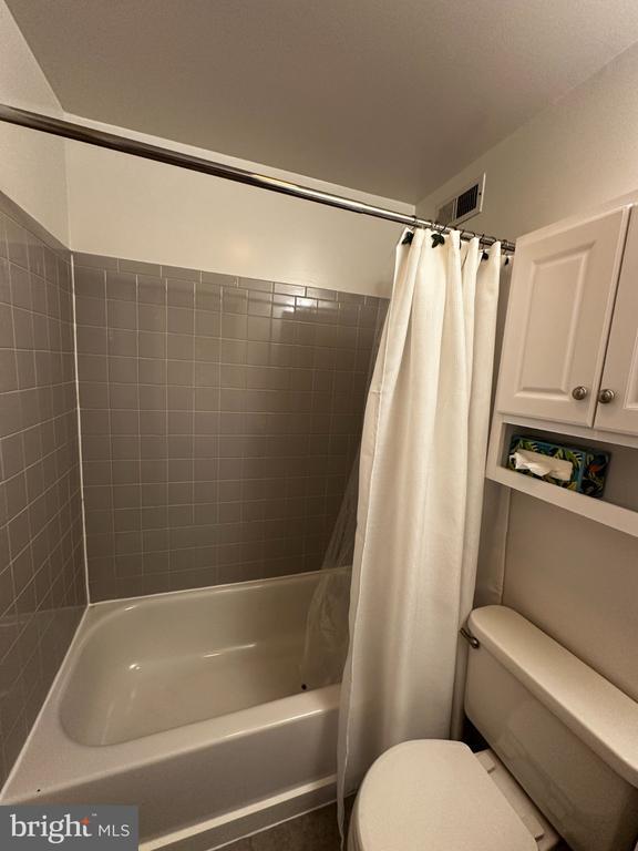 Building Photo - 1527 W 36th St