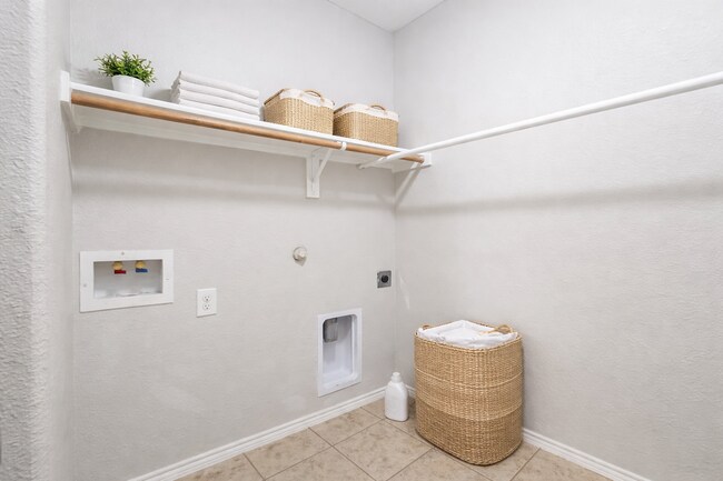 Building Photo - Charming 5BR/3.5BA Home with Two Primary Suites & Game Room in Northwest ISD