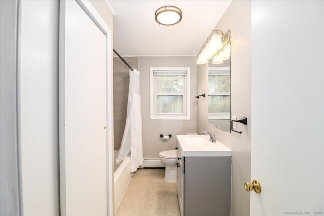 Building Photo - 115 Kensington Ave