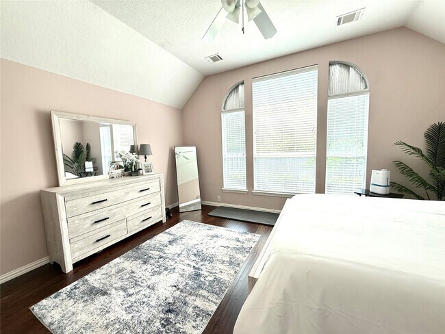 Building Photo - 3231 Pedernales Trails Ln