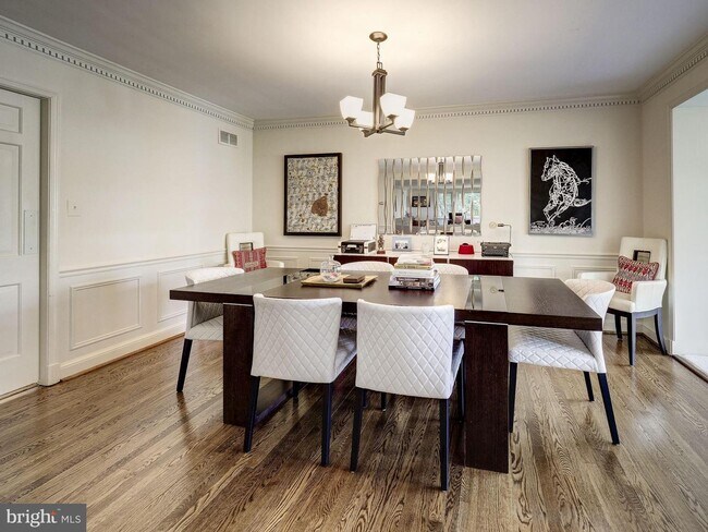 Building Photo - 2242 46th St NW