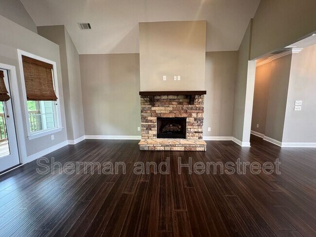 Building Photo - 4239 Windslow Dr