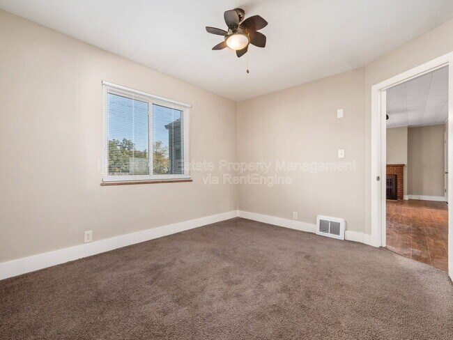 Building Photo - 1621 Sullivant Ave