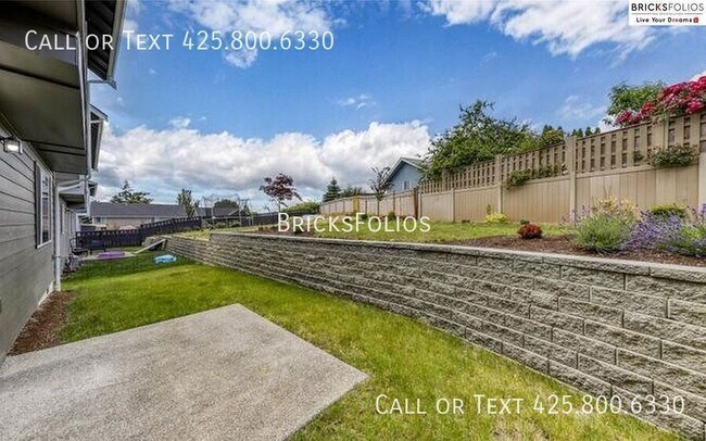 Building Photo - 1052 Banyan St