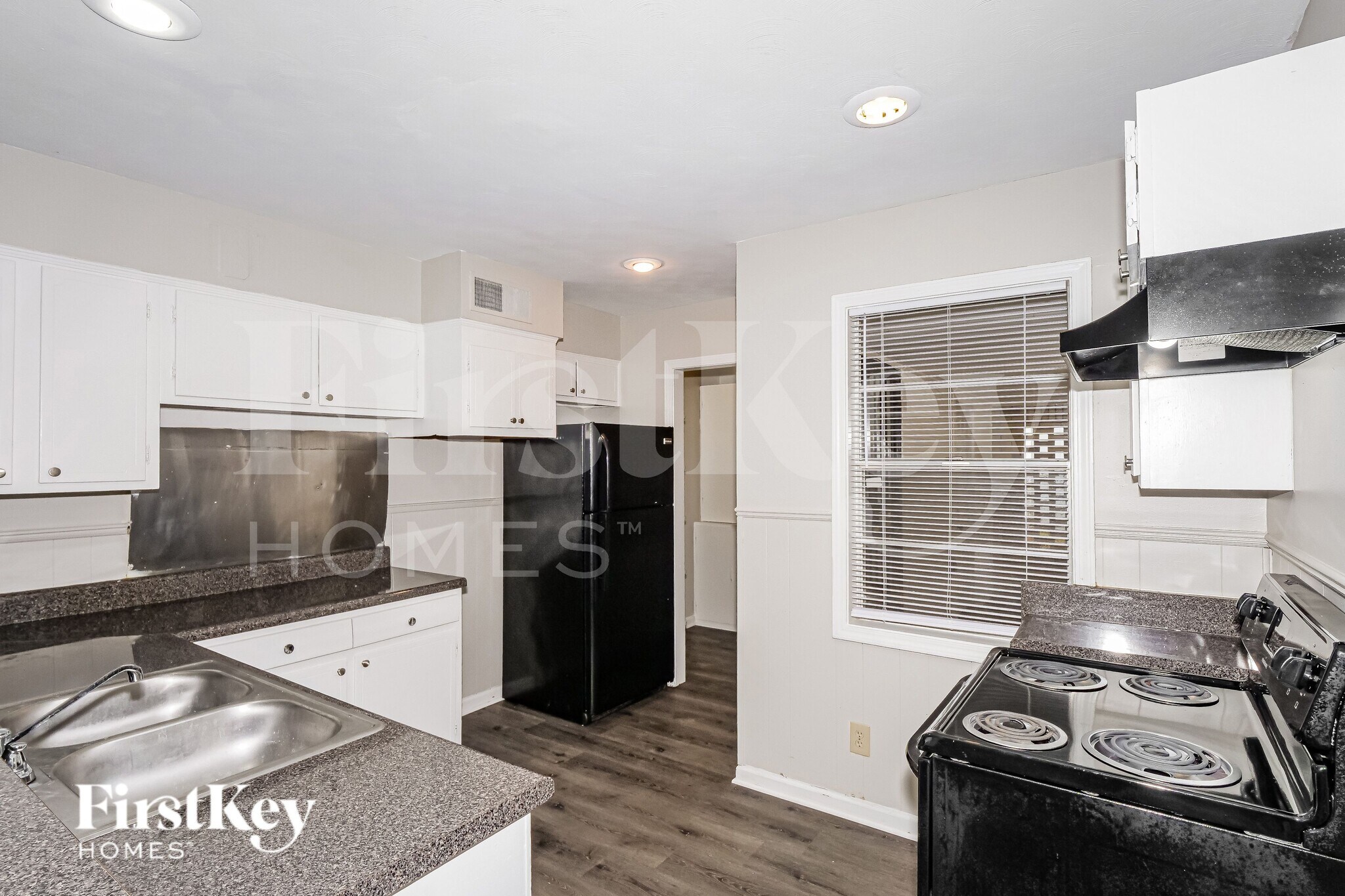 Building Photo - 1928 Croydon Ave