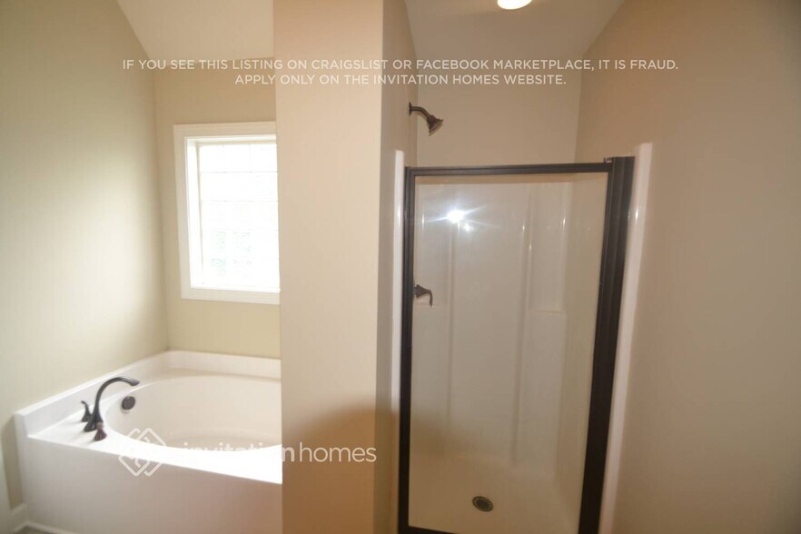 Building Photo - 60 Anderby Dr
