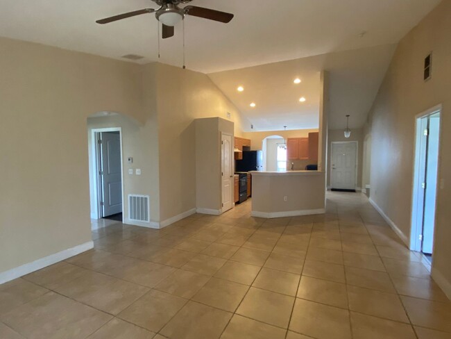 Building Photo - House for rent