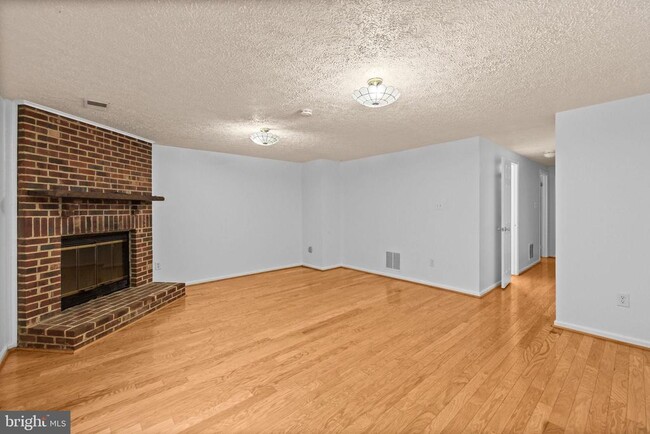 Building Photo - 14428 Black Horse Ct