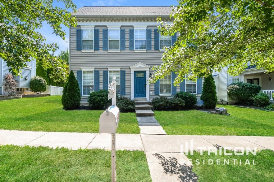 Primary Photo - 621 Summer Stone Dr