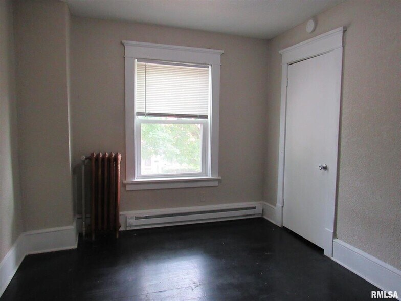 Building Photo - 1701 25th St