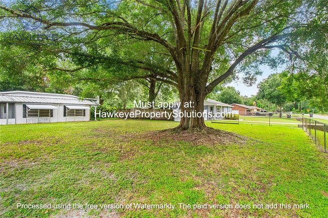 Building Photo - 2412 Summer Hollow Dr