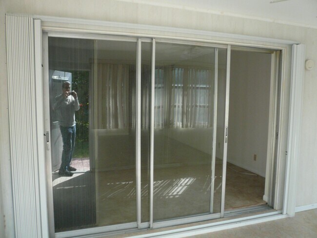 Building Photo - 442 Franconia Cir