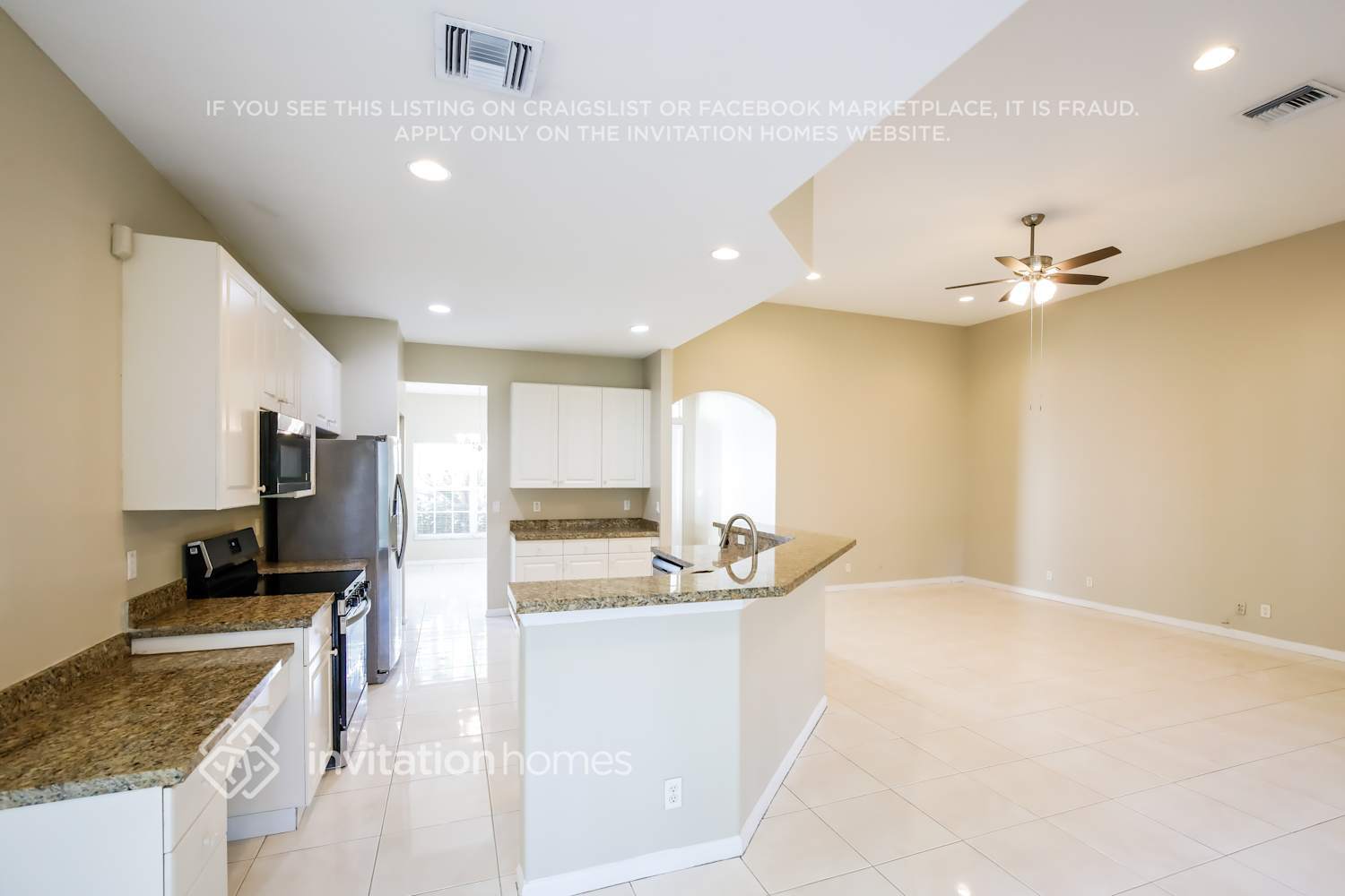 Building Photo - 6625 NW 113th Way