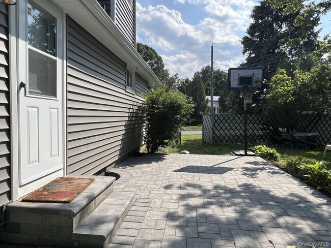 Building Photo - 7 Mindy Ln