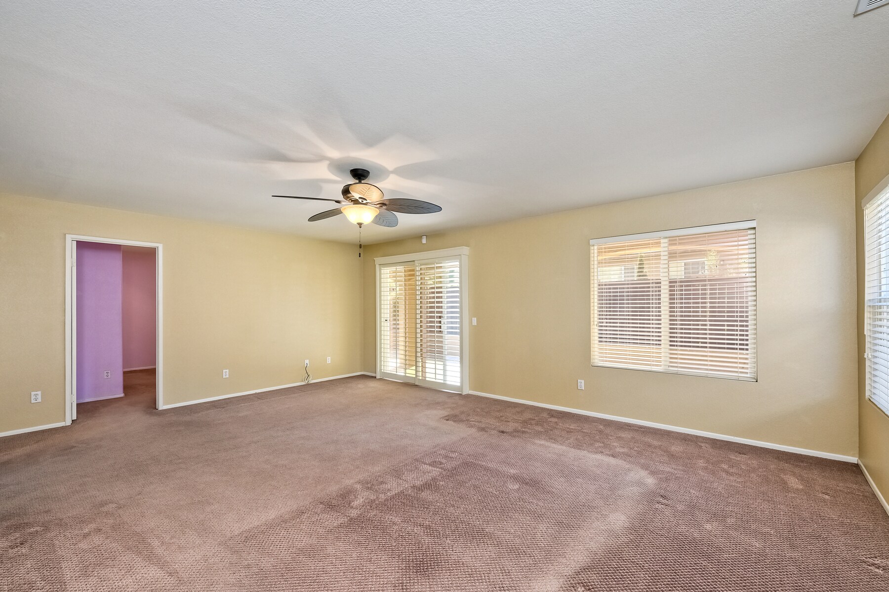 Building Photo - 44401 Penbrook Ln