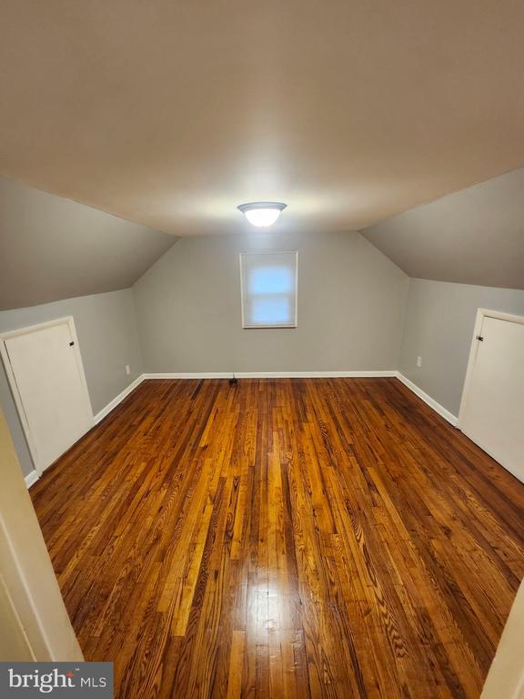 Building Photo - 5422 Clifton Ave