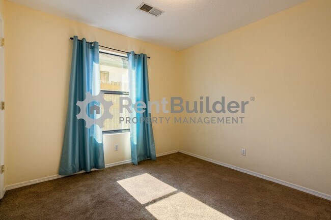 Building Photo - 708 Shire St SW