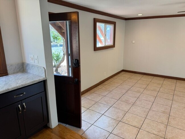 Building Photo - 2501 Eucalyptus Ave