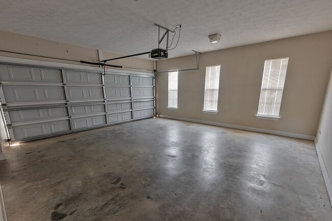 Building Photo - Home for rent in Deatsville