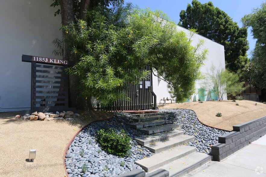 Building - Village Flats