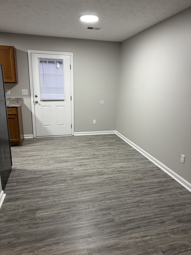 Building Photo - 304 McDougal Ave