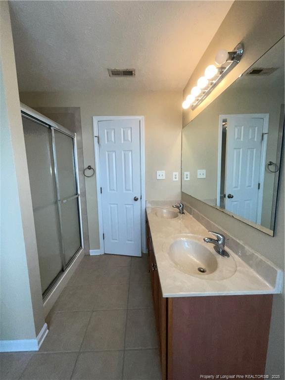 Building Photo - 223 Lochwood Dr