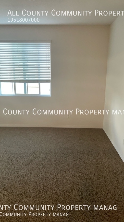 Building Photo - 40298 Hannah Way