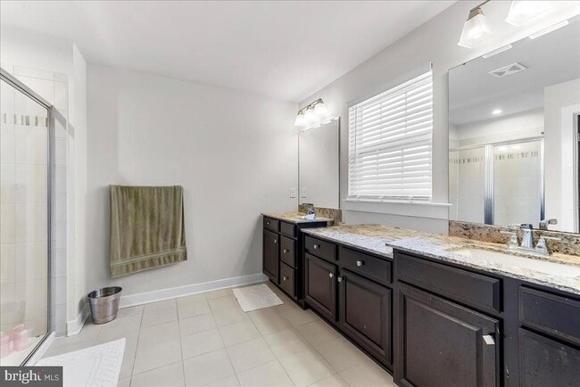 Building Photo - 305 Goodwick Dr