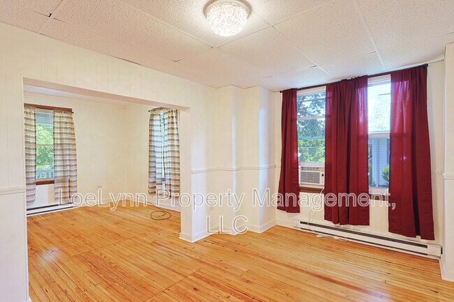 Building Photo - 505 B St