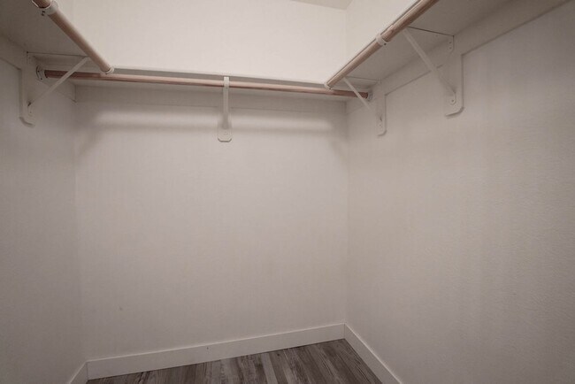 Building Photo - 9050 W Warm Springs Rd