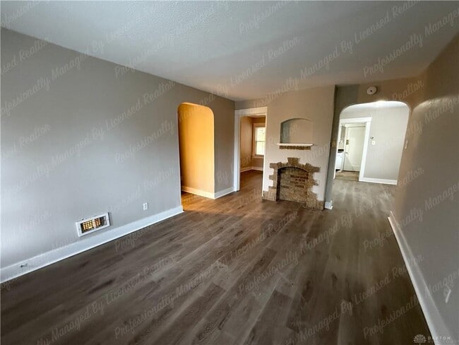 Building Photo - 1133 Linda Vista Ave