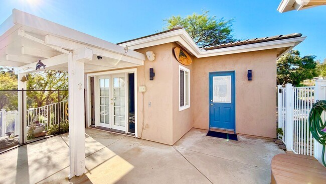 Building Photo - Darling Stand Alone & Detached Open Studio Layout Guest Home unit on Private Country Property in ...