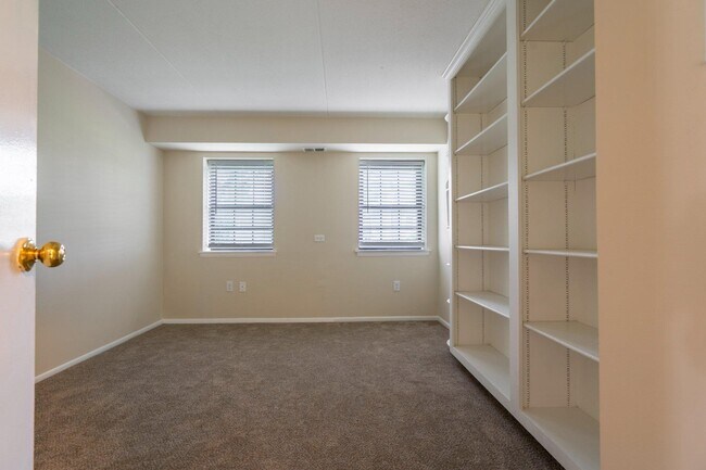 Building Photo - 501 N Bethlehem Pike