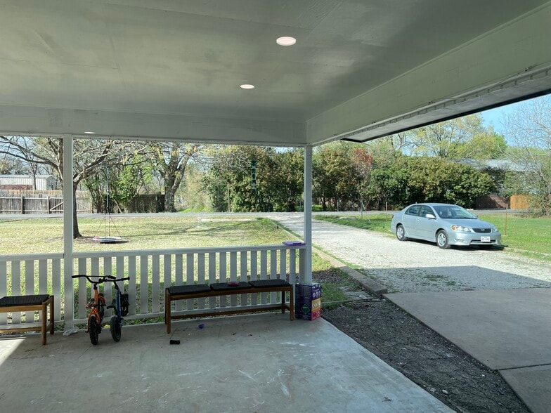 Building Photo - 407 East St