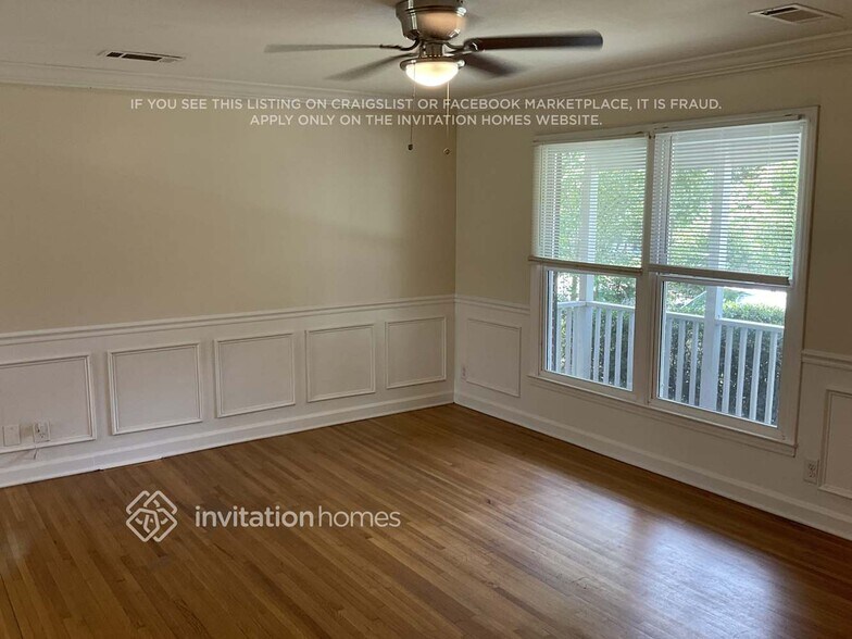 Building Photo - 4001 Abbeydale Dr
