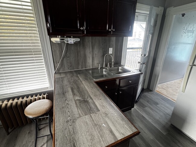 Building Photo - 85 Boutelle St