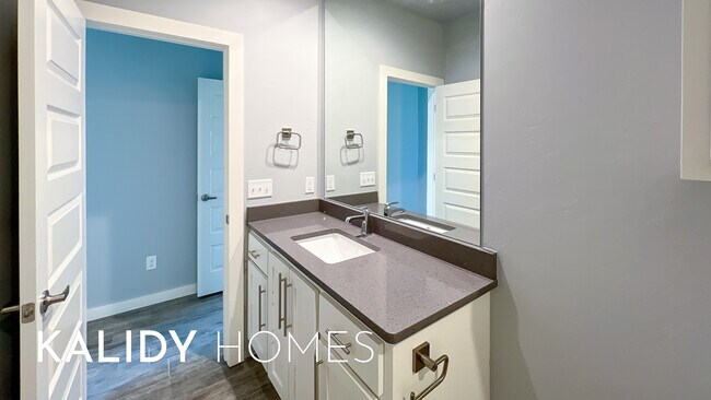 Building Photo - 206 Olde Ml Ct