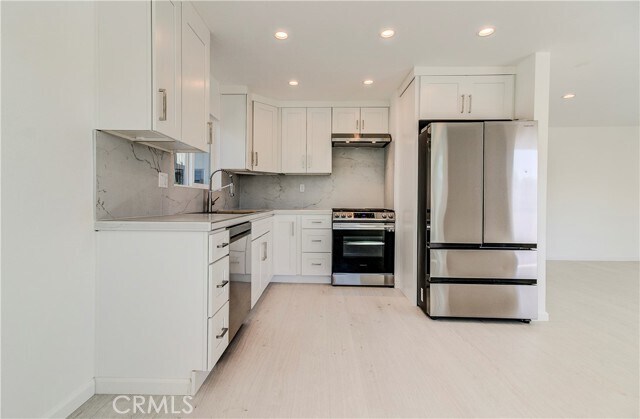 Building Photo - 231 W Escalones