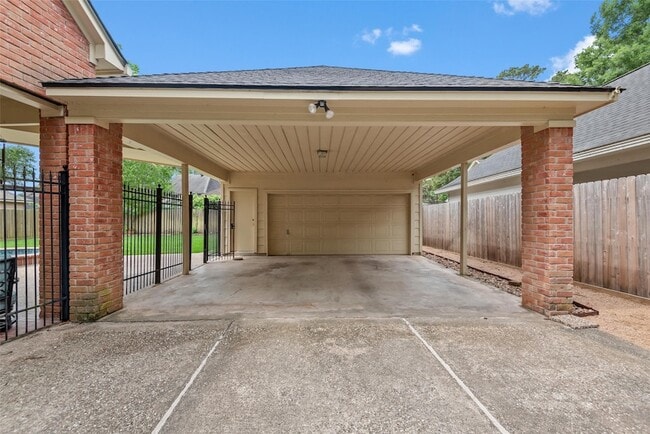 Building Photo - 1811 Wild Plum Ct