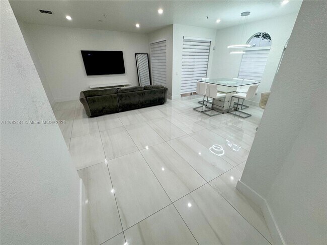 Building Photo - 4351 SW 160th Ave