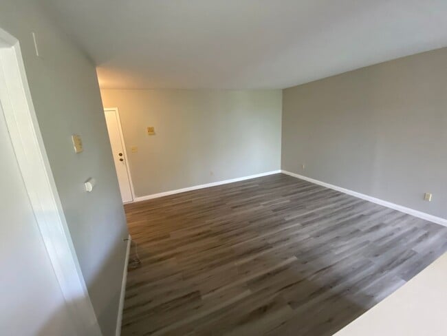 Building Photo - Hyde Park Villas Condo with Mountain Views